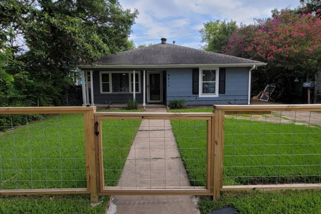 The Harby Street House - Close To U Of H, Stadiums, Downtown, Med Center 휴스턴 외부 사진